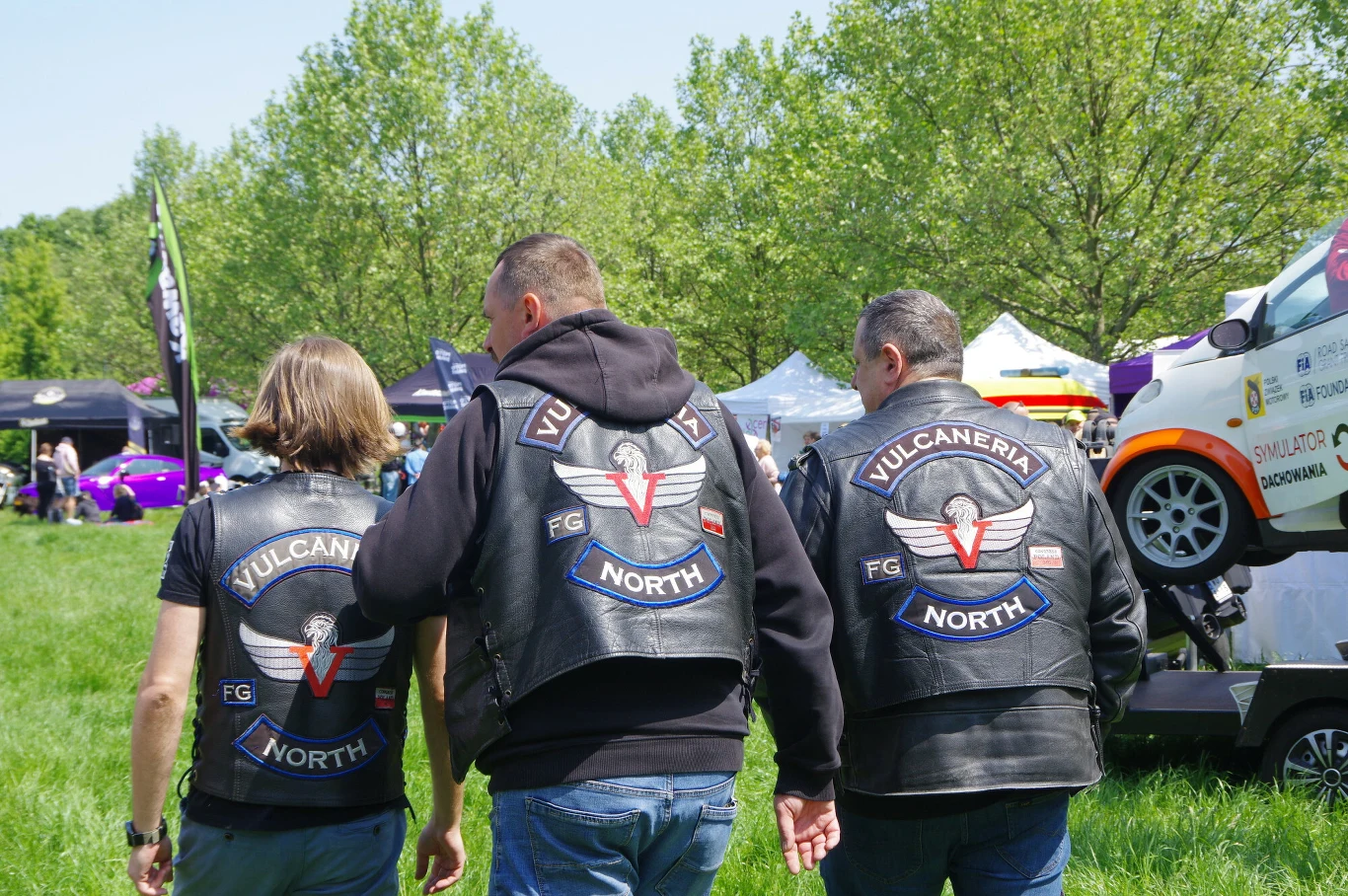 Grupy i kluby motocyklowe często są myleni z przestępcami, a zwykle są to zorganizowane grupy ludzi, których łączy po prostu pasja do motocykli konkretnej marki lub modelu