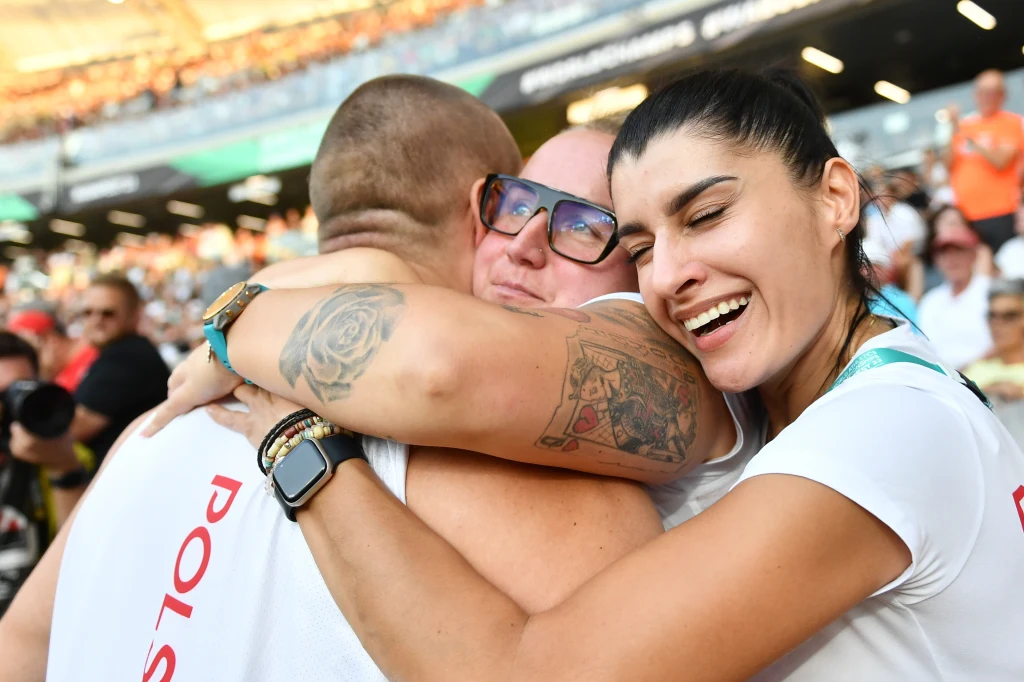 Wojciech Nowicki z Joanna Fiodorow i fizjoterpeutką Karoliną Bilecką Wojciech Nowicki z Joanna Fiodorow i fizjoterpeutką Karoliną Bilecką