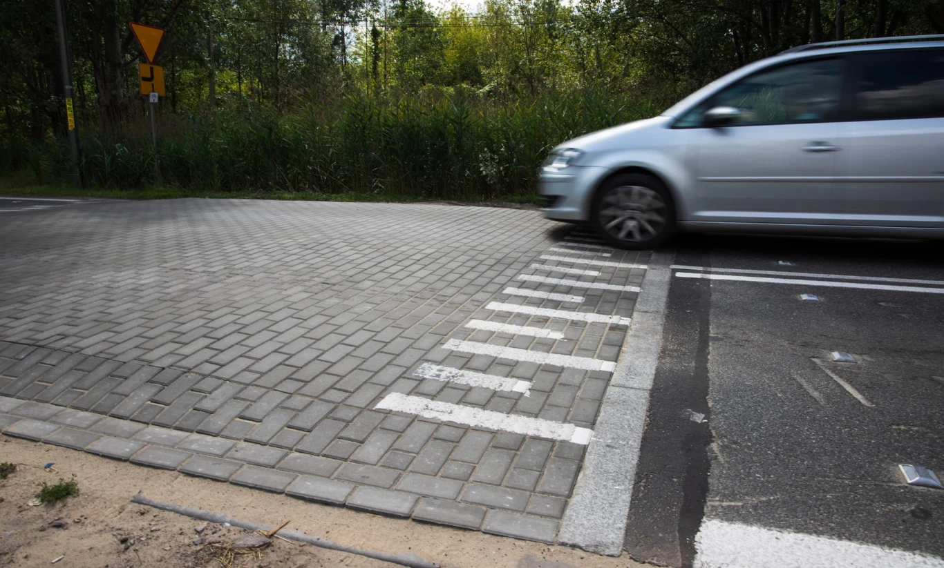 Test progu sinusoidalnego przeprowadzono na warszawskich Bielanach.