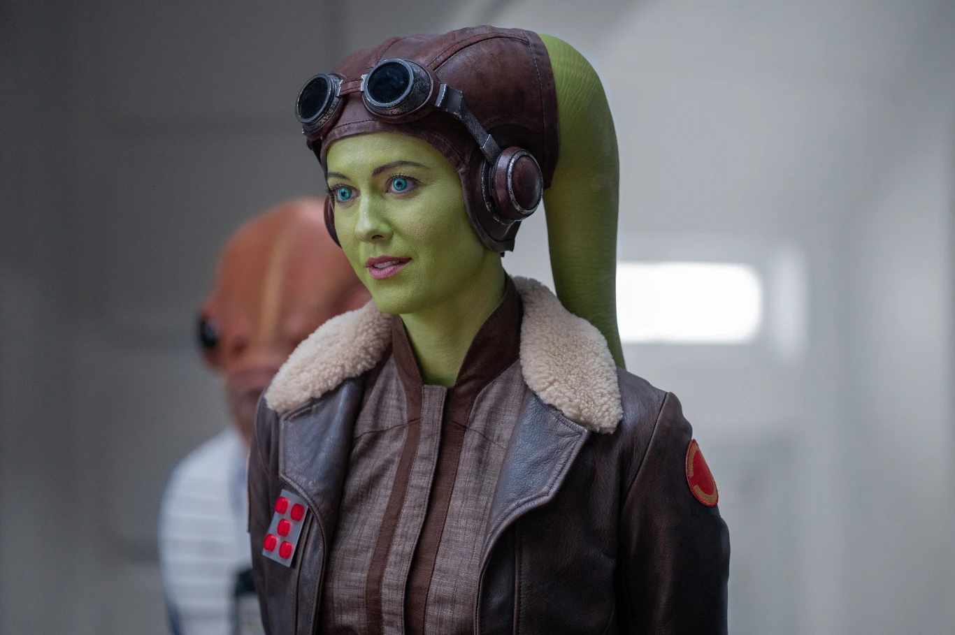 "Ahsoka": Syndulla (Mary Elizabeth Winstead, prywatnie żona Ewana McGregora, czyli aktora wcielającego w Obi-Wana Kenobiego) "Ahsoka": Syndulla (Mary Elizabeth Winstead, prywatnie żona Ewana McGregora, czyli aktora wcielającego w Obi-Wana Kenobiego)