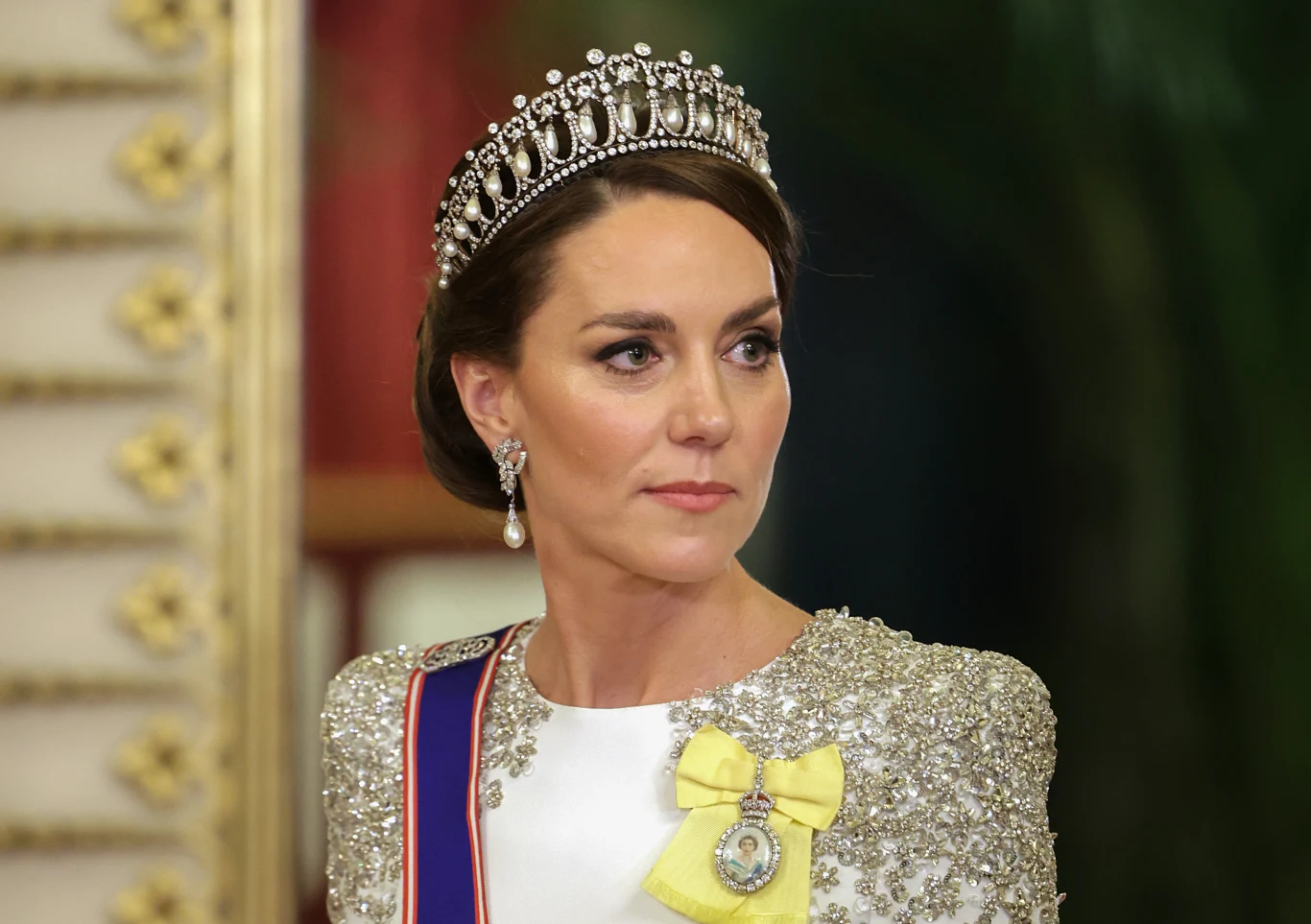Diamenty księżna może nosić tylko po godzinie 18