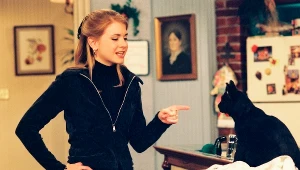 Melissa Joan Hart i kot Salem w serialu "Sabrina, nastoletnia czarownica"