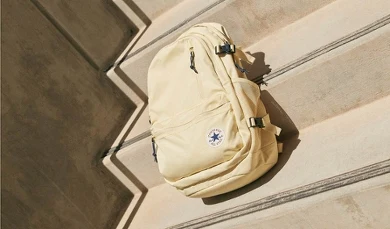 Czy Converse to tylko trampki? Przegląd młodzieżowych akcesoriów marki