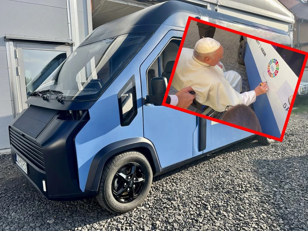 Evan z Innovation AG został poświęcony przez papieża Franciszka w Watykanie Evan z Innovation AG został poświęcony przez papieża Franciszka w Watykanie