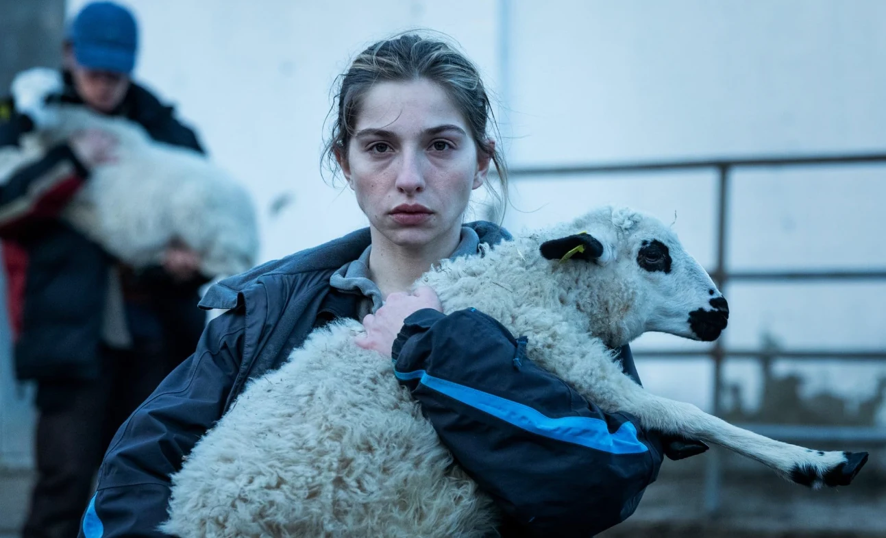 Kadr z filmu "Bestie", fot. Aurora Films