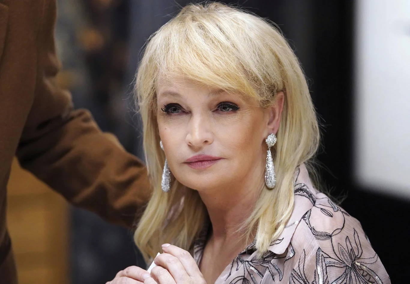 Małgorzata zasugeruje Józefinie, że powinny się pojednać, skoro będą rodziną