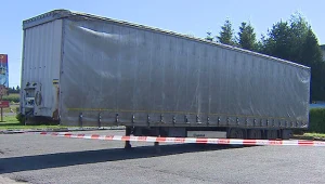 Kończyce Wielkie. Zabezpieczono naczepę na stacji paliw