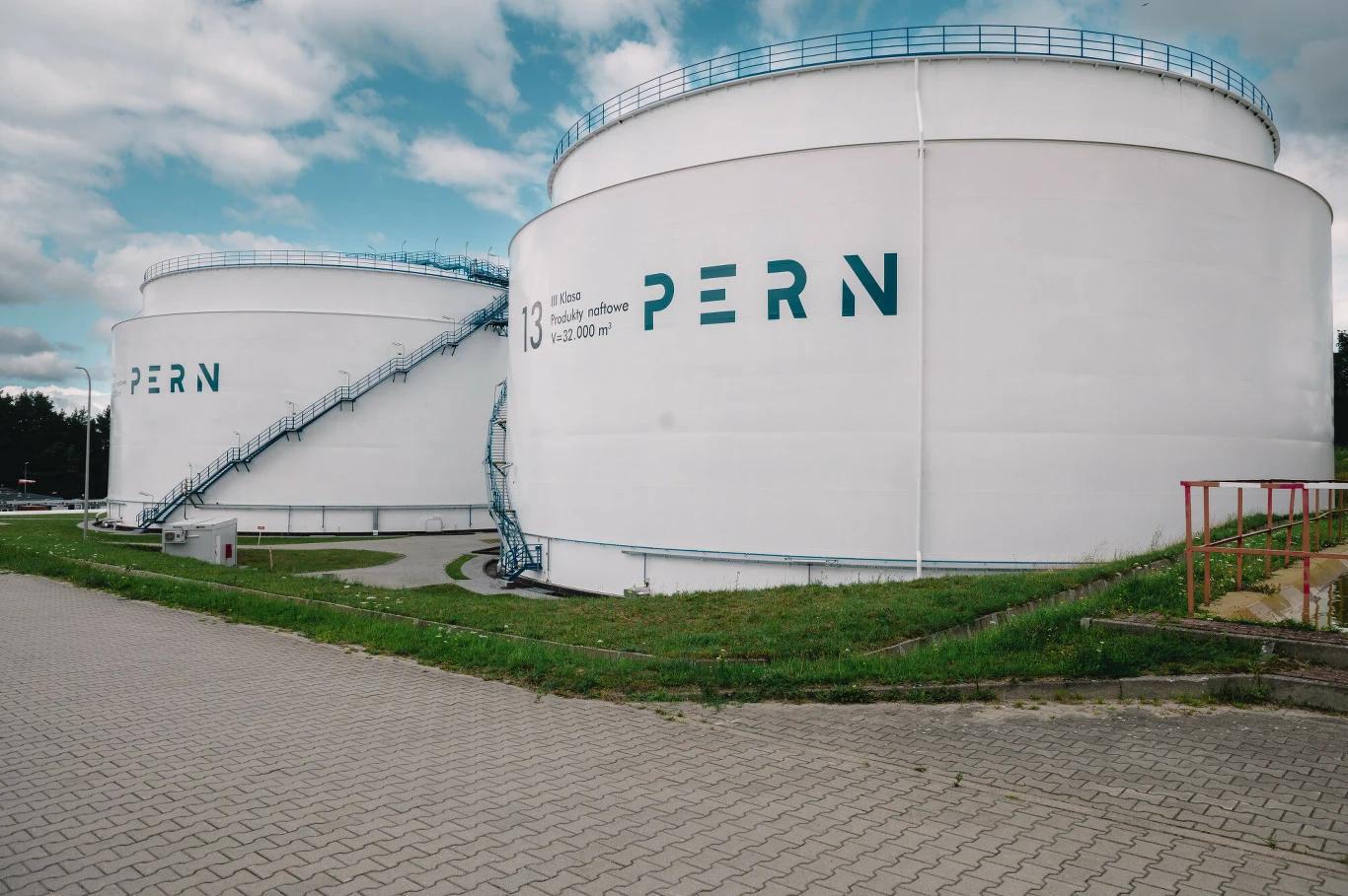 Magazyny paliw w Dębogórzu