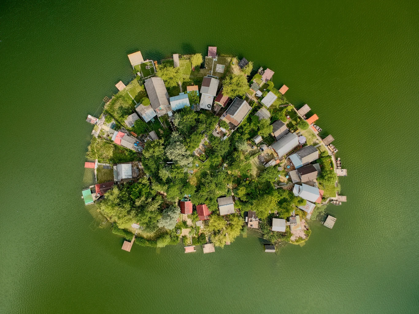 Nowe czasy, w których żyjemy, nieznane do tej pory ze względu na zmiany wywoływane globalnym ociepleniem, wymuszają na nas konieczność spojrzenia na nowo, inaczej na dotychczasowe definicje