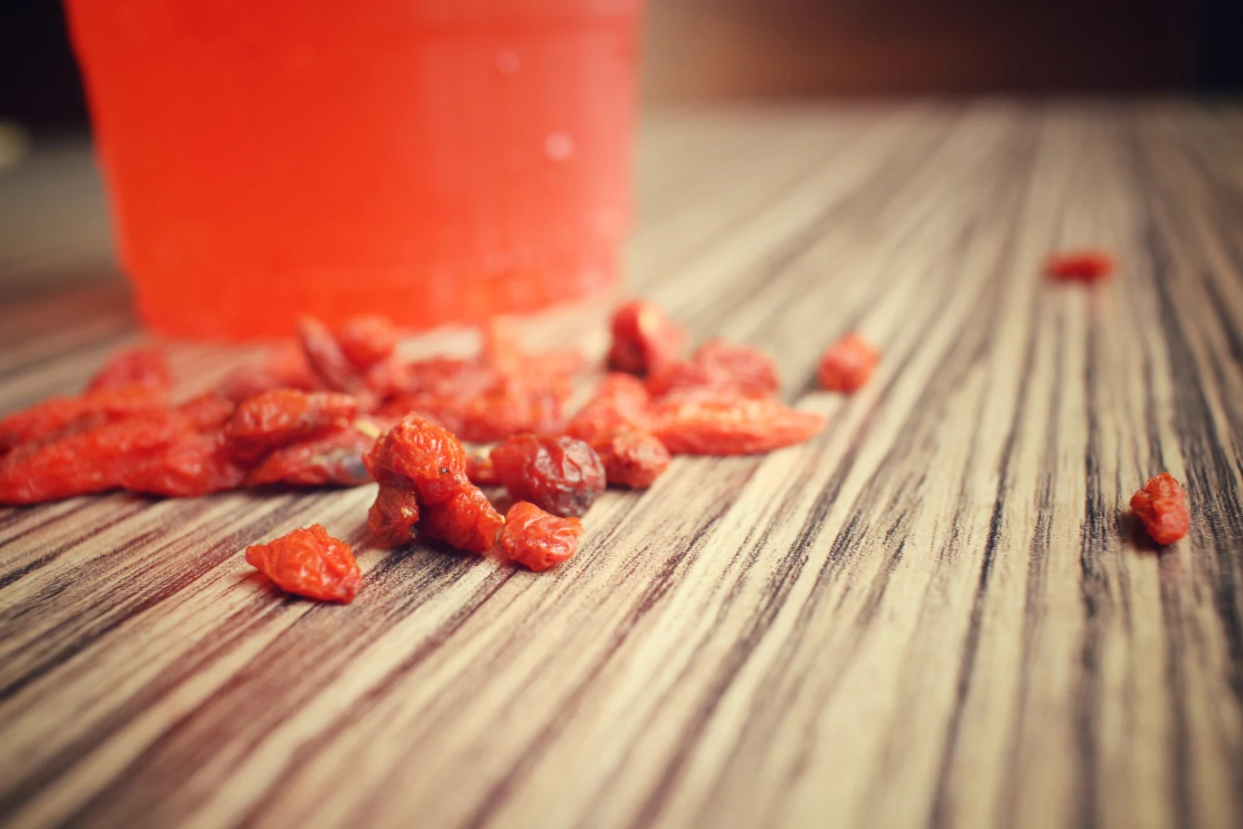 Jagody goji to nie tylko smaczny, ale przede wszystkim bardzo zdrowy owoc. Wykorzystaj je w napoju Jagody goji to nie tylko smaczny, ale przede wszystkim bardzo zdrowy owoc. Wykorzystaj je w napoju