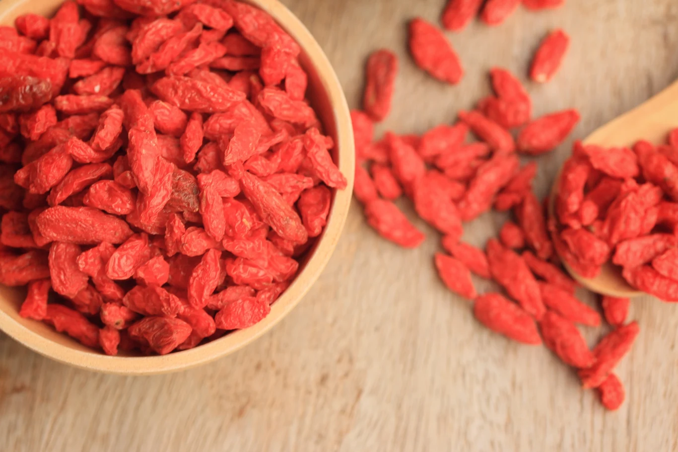 Jagody goji dostarczają cennych dla zdrowia składników. Pomagają też schudnąć Jagody goji dostarczają cennych dla zdrowia składników. Pomagają też schudnąć
