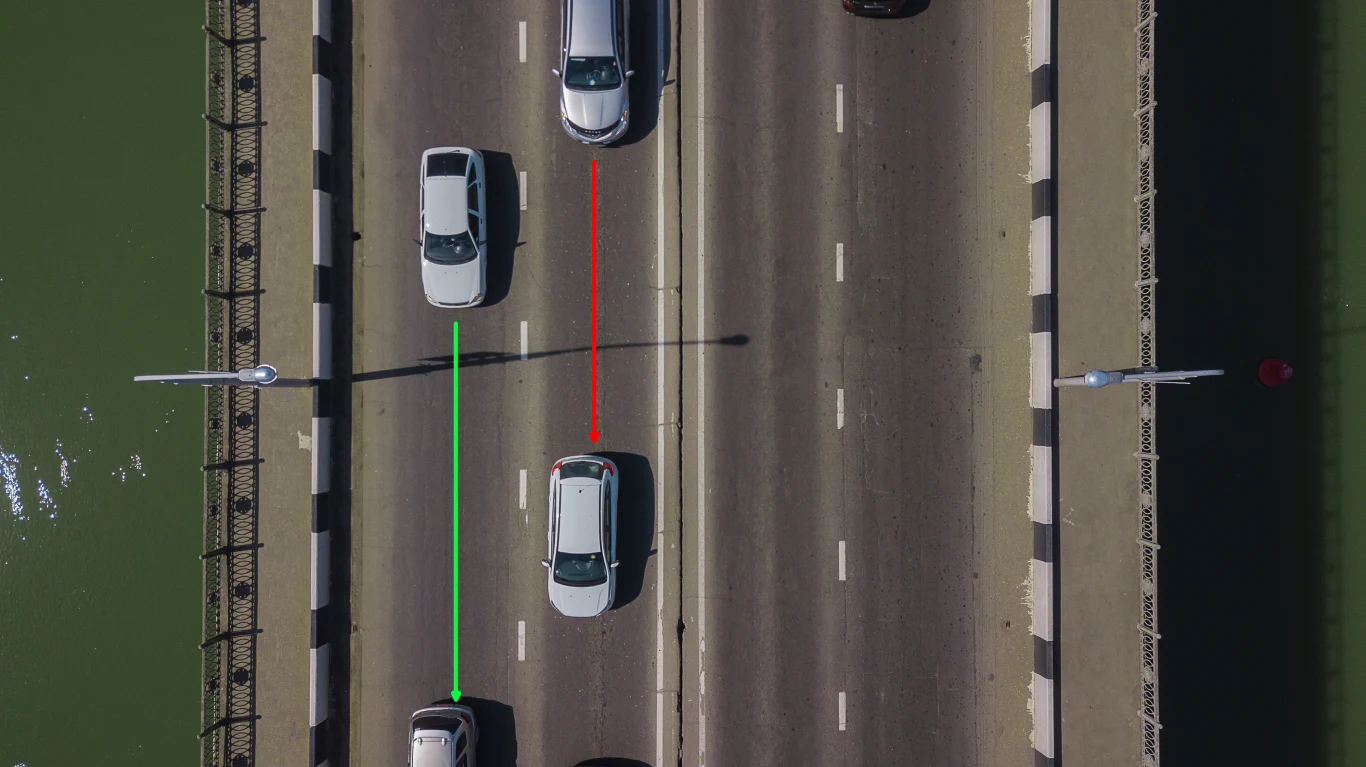 Nie ma zasad mówiących o prawidłowej odległości w korkach. Wyjątkiem są tu tunele, gdzie trzeba utrzymać co najmniej 5 metrów odległości Nie ma zasad mówiących o prawidłowej odległości w korkach. Wyjątkiem są tu tunele, gdzie trzeba utrzymać co najmniej 5 metrów odległości