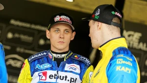 Oskar Fajfer w parku maszyn.