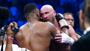 Anthony Joshua i Robert Helenius