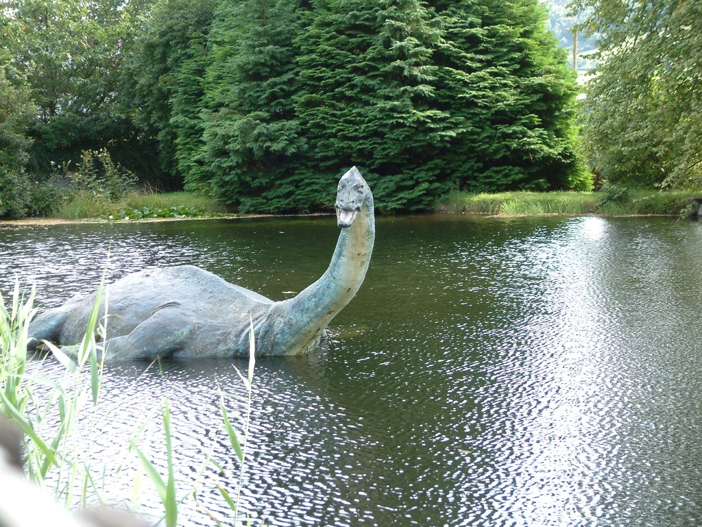 Niektóre teorie mówią, że potwór z Loch Ness to wymarły gad z rzędu plezjozaurów (rekonstrukcja)