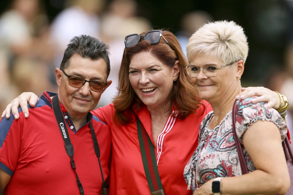 Katarzyna Dowbor z fanami