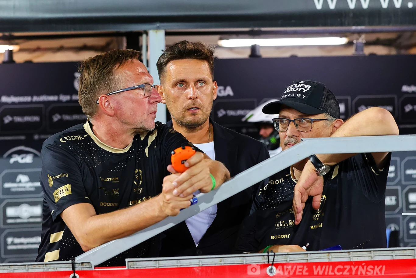 Prezes Jakub Kępa w środku. Z prawej Jacek ZIółkowski. Prezes Jakub Kępa w środku. Z prawej Jacek ZIółkowski.