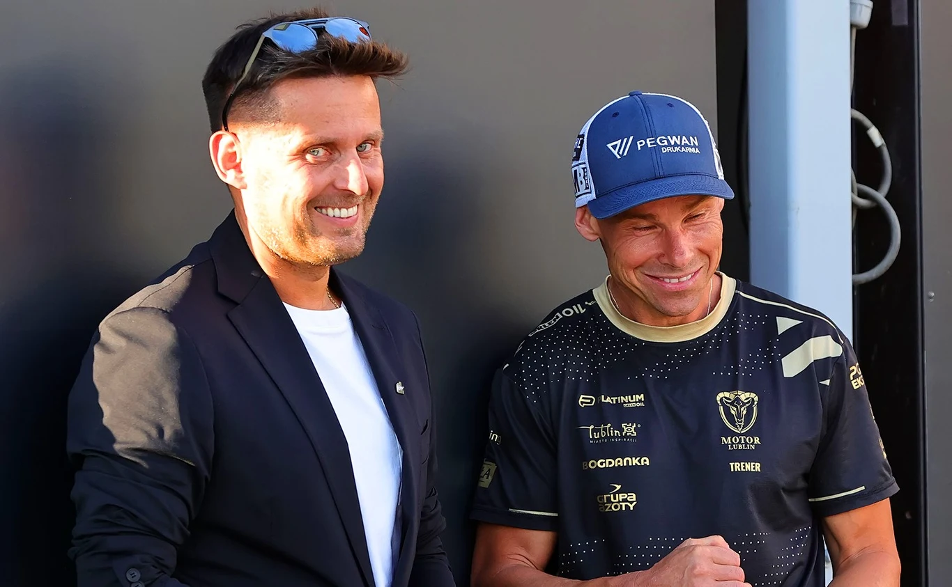 Prezes Jakub Kępa z trenerem Maciejem Kuciapą. Prezes Jakub Kępa z trenerem Maciejem Kuciapą.