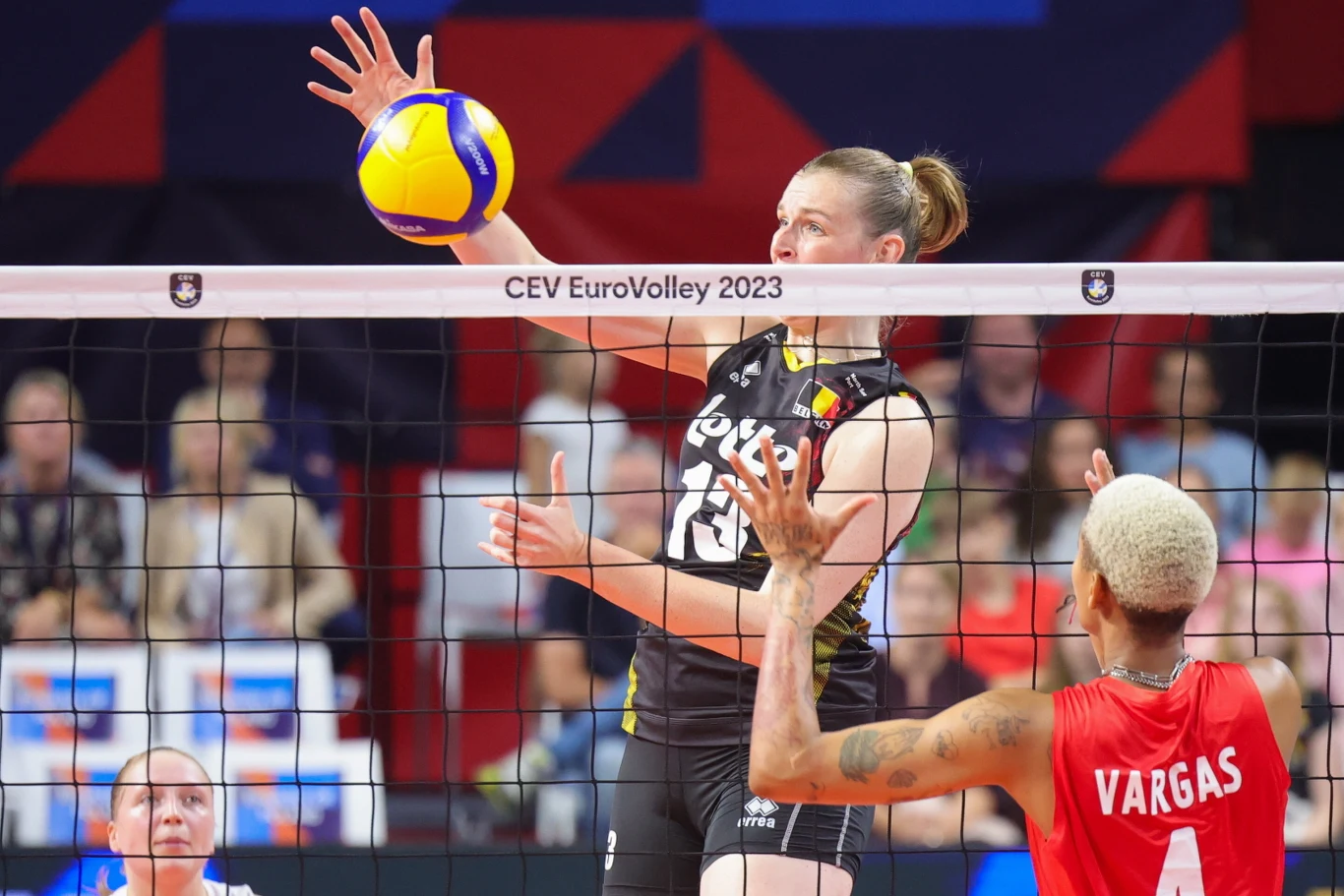 Mecz Turcja - Belgia był zaskakująco wyrównany Mecz Turcja - Belgia był zaskakująco wyrównany