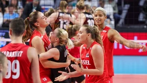 Fani fetowali rywalki Polek. Trener kazał siatkarkom o wszystkim zapomnieć