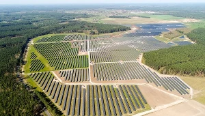 Energa rozpoczyna budowę kolejnych farm fotowoltaicznych. Na zdjęciu farma w Wielbarku oddana w kwietniu 2023 r.