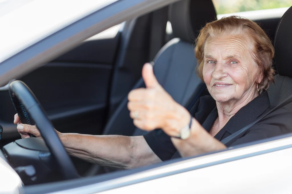 Czy seniorzy będą musieli powtórzyć egzamin na prawo jazdy?