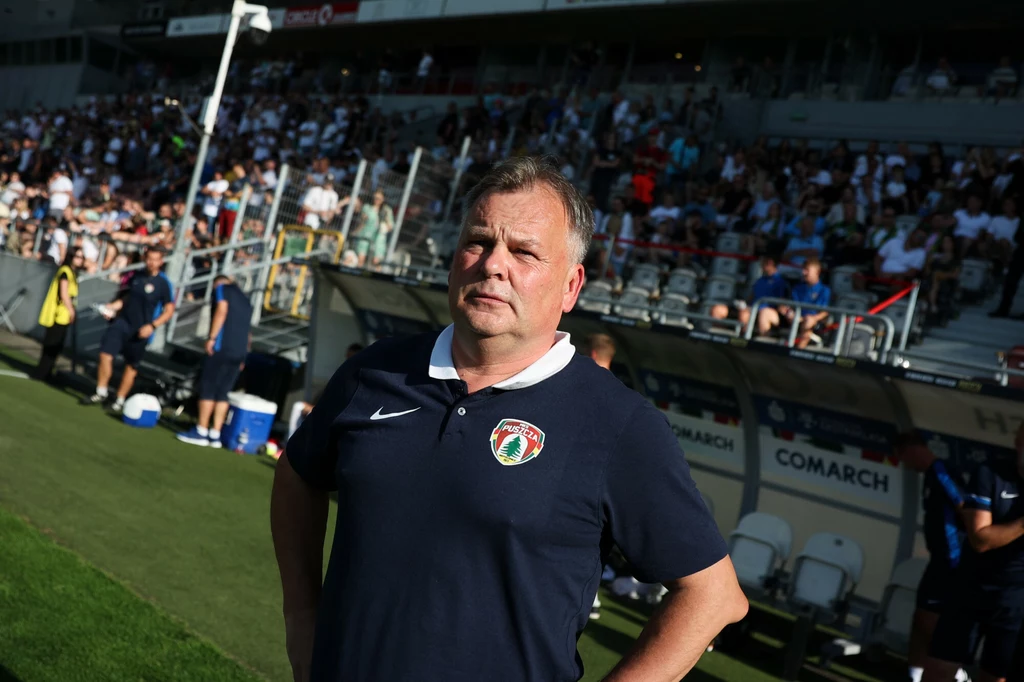 Tomasz Tułacz, trener Puszczy Tomasz Tułacz, trener Puszczy