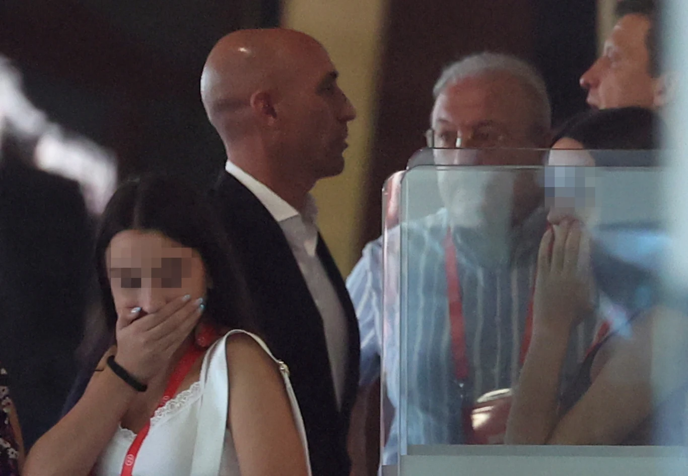 Luis Rubiales w ostatnich dniach... budzi różne reakcje osób, które akurat napotyka