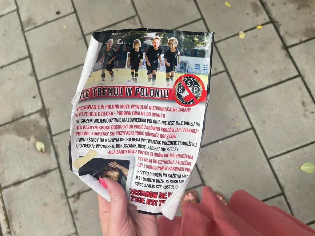 Jeden z plakatów znaleziony na warszawskich Bielanach 