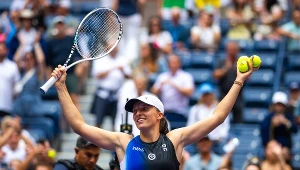 Iga Świątek broni w Nowym Jorku tytułu wywalczonego 12 miesięcy temu. Druga spotkanie rozegra w środę - około godz. 19 polskiego czasu