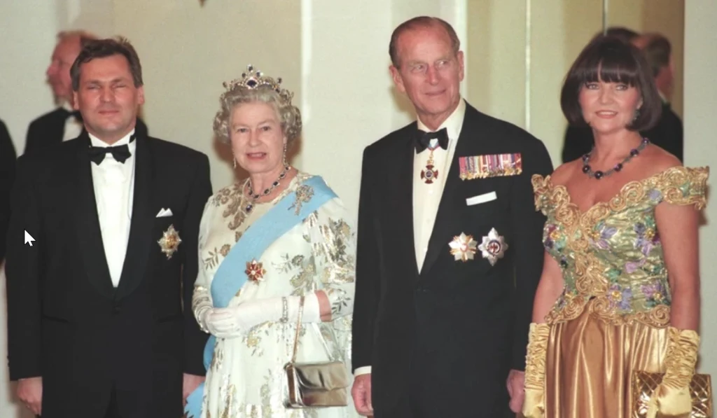 Królowa Elżbieta II z wizytą w Polsce Królowa Elżbieta II z wizytą w Polsce