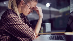 Kiedy należy się L4 na wypalenie zawodowe? Jeśli lekarz zdecyduje, że przemęczenie uniemożliwia pracę, możesz dostać nawet kilka miesięcy wolnego