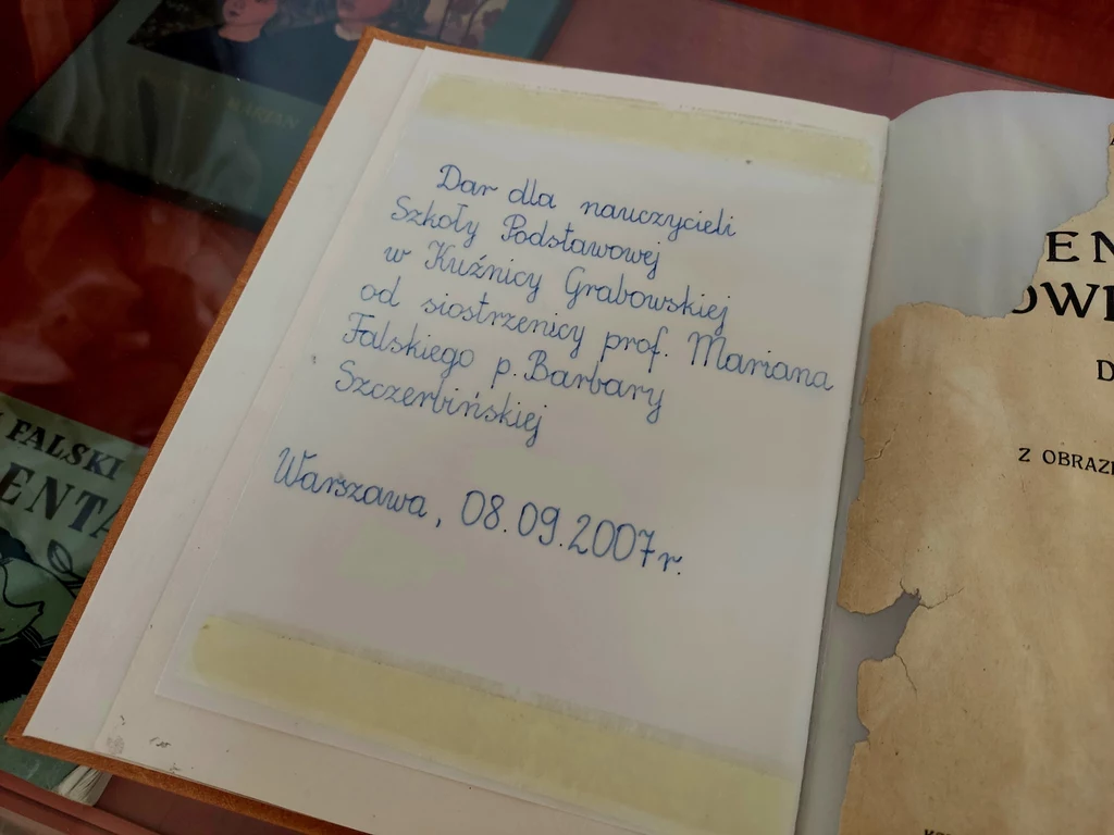 Wiele zbiorów w muzeum elementarza pochodzi od prywatnych osób