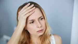 Zmęczenie, problemy z koncentracją, suchość skóry - to mogą być sygnały niedoboru ferrytyny. Zrób badanie - możesz wykryć coś jeszcze