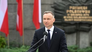 Andrzej Duda liderem sondażu CBOS 