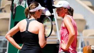 Kaja Juvan i Iga Świątek podczas Rolanda Garrosa 2021