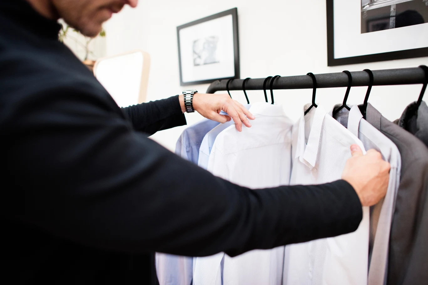 Jak zachować śnieżną biel ubrań? Wystarczy kilka tabletek z apteki