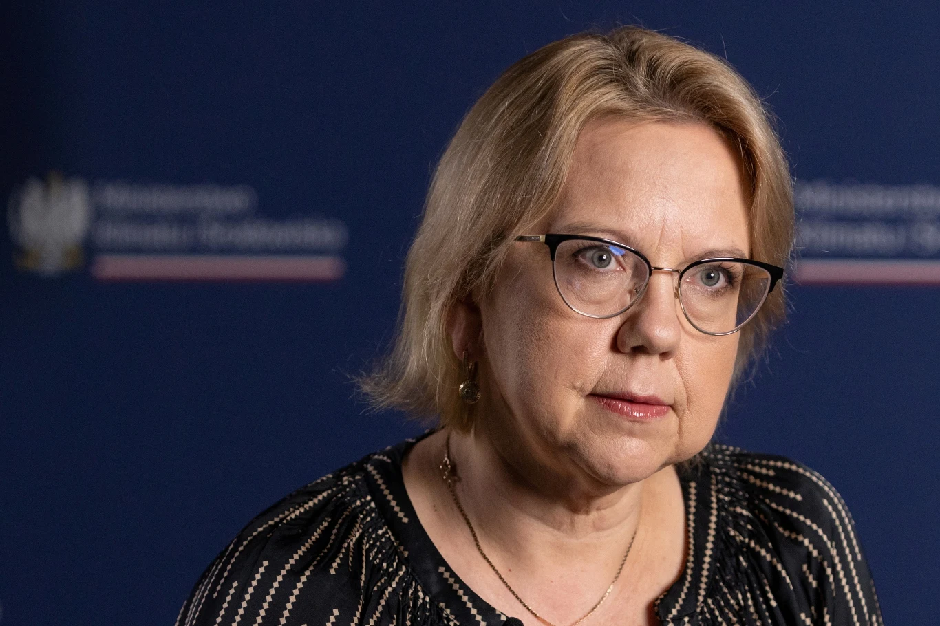 „Niestety, Niemcy nie zabrali swoich śmieci. Komisja Europejska zareagowała wyjątkowo szybko i wezwała Niemcy do wyjaśnień. W ciągu tygodnia maja czas na wyjaśnienia i 20 września mamy spotkanie z Niemcami” – powiedziała w czwartek w Programie I Polskiego Radia minister klimatu i środowiska Anna Moskwa „Niestety, Niemcy nie zabrali swoich śmieci. Komisja Europejska zareagowała wyjątkowo szybko i wezwała Niemcy do wyjaśnień. W ciągu tygodnia maja czas na wyjaśnienia i 20 września mamy spotkanie z Niemcami” – powiedziała w czwartek w Programie I Polskiego Radia minister klimatu i środowiska Anna Moskwa