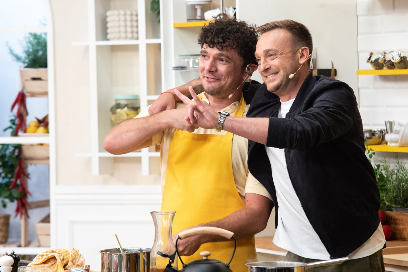 "Para do gara. Ona mówi, on gotuje". Burza emocji w nowym show Mateusza Gesslera "Para do gara. Ona mówi, on gotuje". Burza emocji w nowym show Mateusza Gesslera