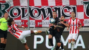 Słupek i poprzeczka w walce o pozycję lidera. Glik łapał się za głowę