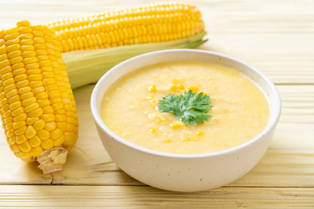 Apetyczna zupa kukurydziana - zrobisz ją w kilka chwil