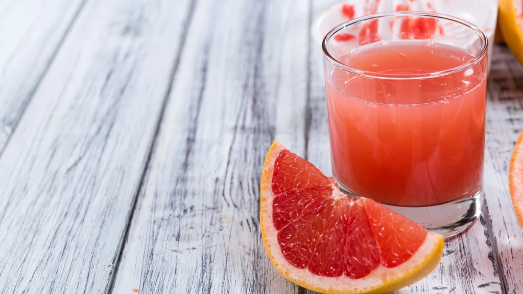 Grejpfrut i sok z grejpfruta może mieć negatywny wpływ na metabolizm niektórych leków