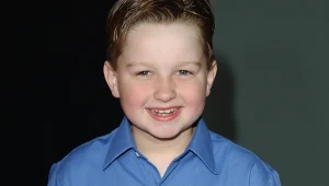 Angus T. Jones
