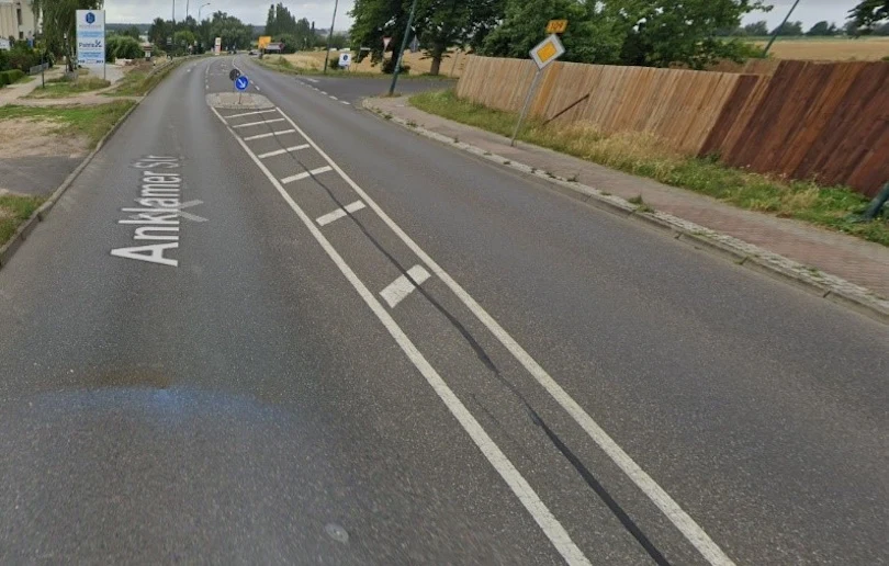 Obszar wyłącznony z ruchu - przykład oznakowania w Niemczech /fot google