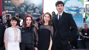 Cailee Spaeny, Priscilla Presley, Sofia Coppola i Jacob Elordi na weneckiej premierze "Priscilli"