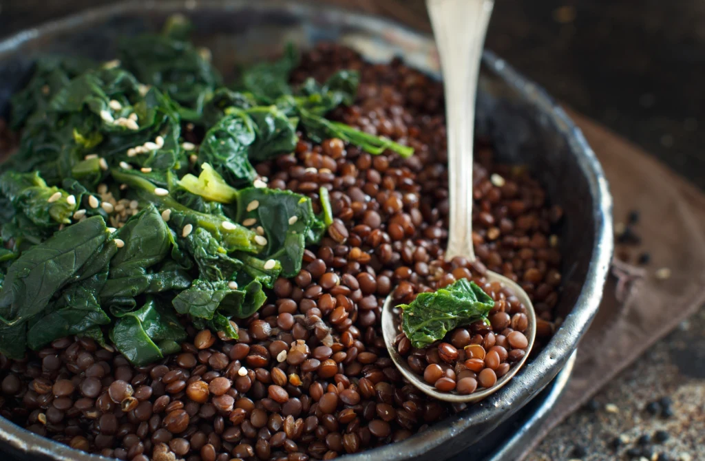 Strączki i zielenina uzupełnią niedobór witaminy B9 (kwasu foliowego) Strączki i zielenina uzupełnią niedobór witaminy B9 (kwasu foliowego)