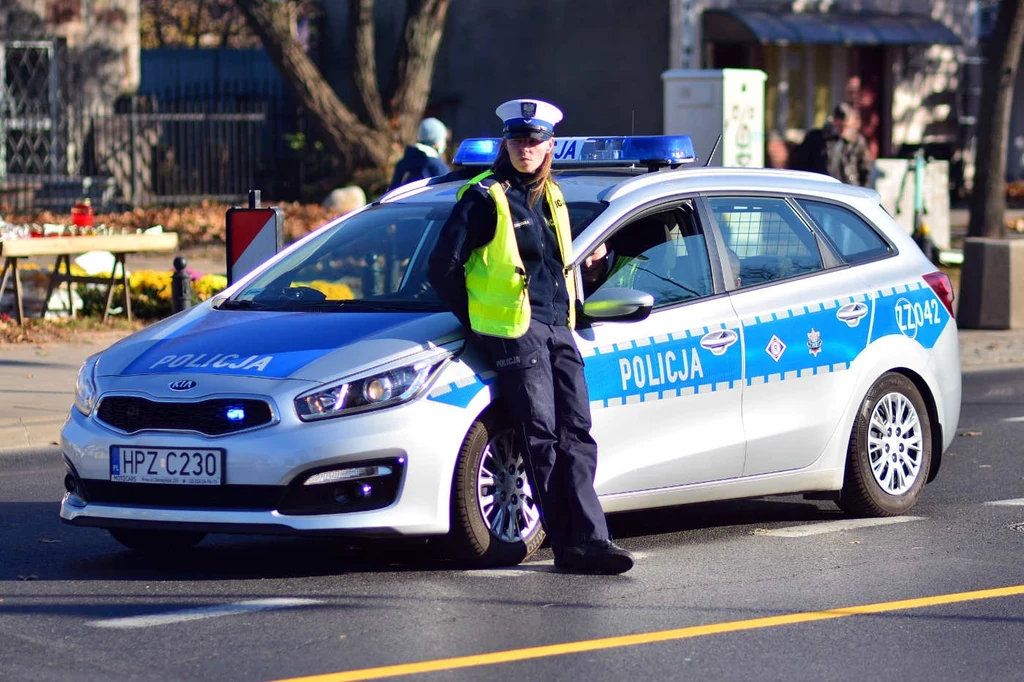 Policjanci pilnujący bezpieczeństwa ruchu drogowego mają szereg możliwości ukarania kierowcy