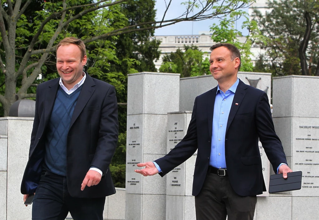 Na zdjęciu Marcin Mastalerek i Andrzej Duda podczas kampanii prezydenckiej w 2015 roku Na zdjęciu Marcin Mastalerek i Andrzej Duda podczas kampanii prezydenckiej w 2015 roku
