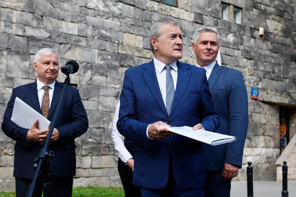 Na zdjęciu Piotr Gliński podczas konferencji w sprawie przyszłości Muzeum Ziemi PAN Na zdjęciu Piotr Gliński podczas konferencji w sprawie przyszłości Muzeum Ziemi PAN