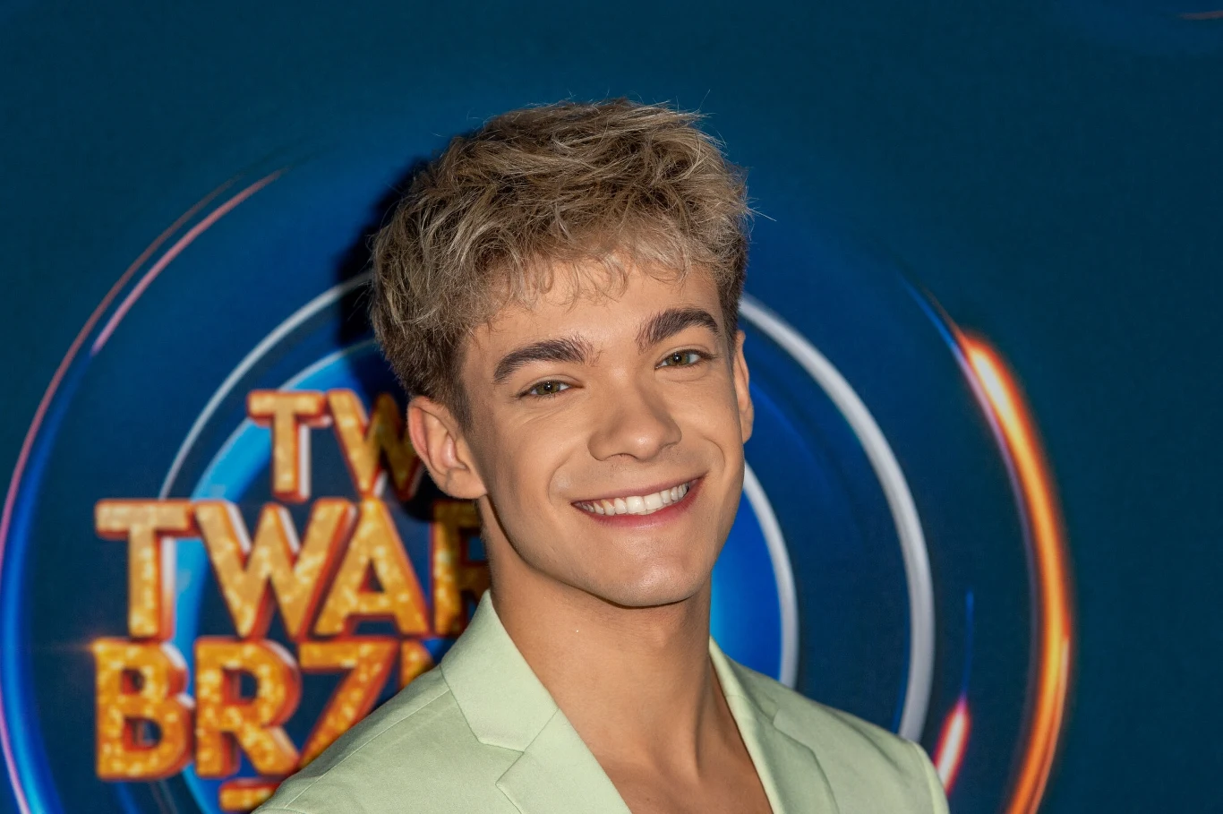 Kuba Szmajkowski na planie programu "Twoja Twarz Brzmi Znajomo" Kuba Szmajkowski na planie programu "Twoja Twarz Brzmi Znajomo"